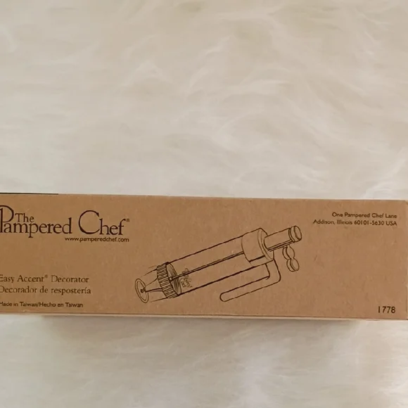 Pampered Chef Easy Accent Decorator - Cream and Gray - Picture 6 of 7